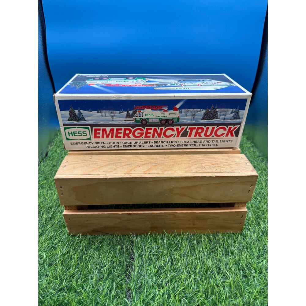 1996 Hess Emergency Truck With Extending Ladder - Brand New In Box